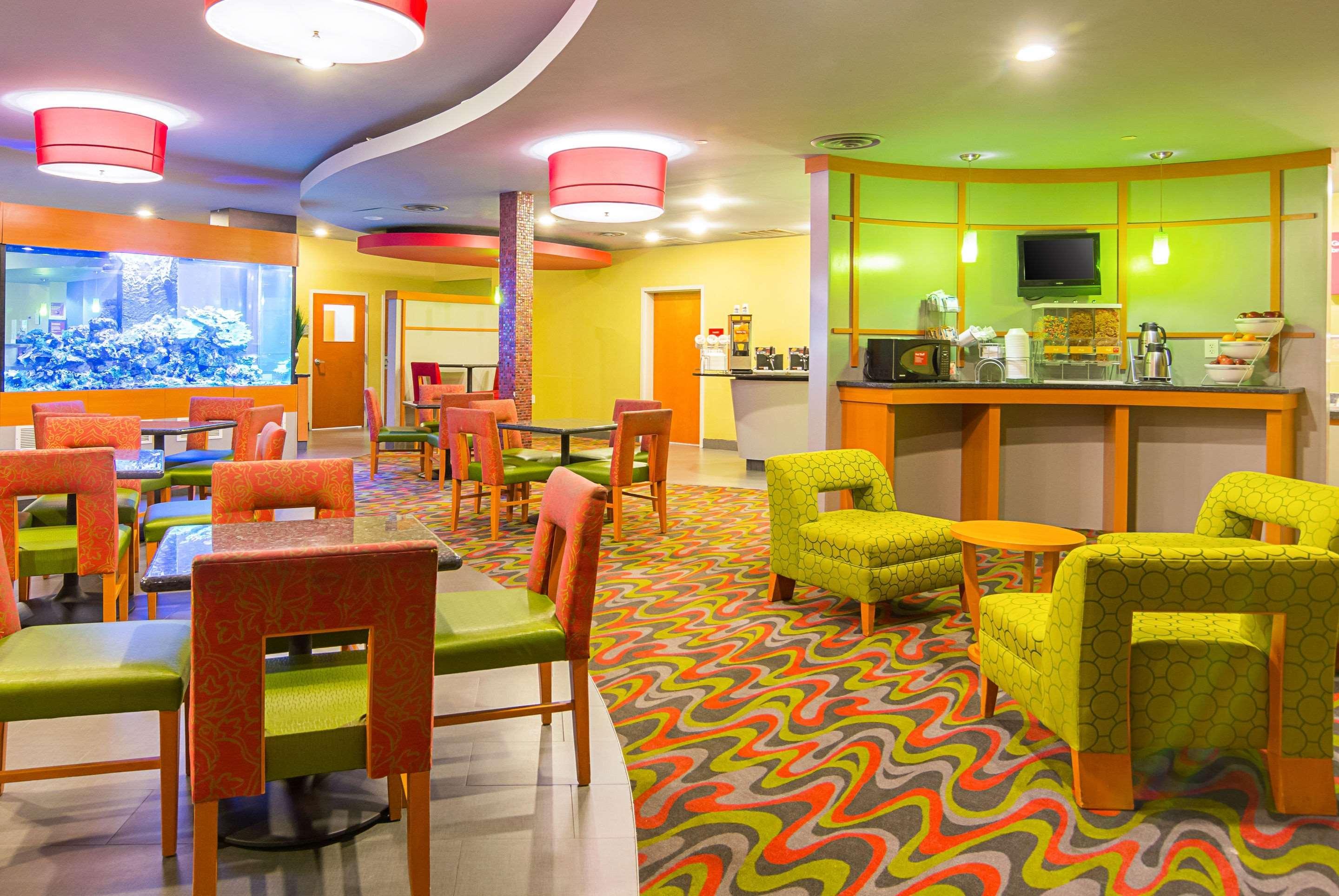 Comfort Suites At Virginia Center Commons Glen Allen Bagian luar foto