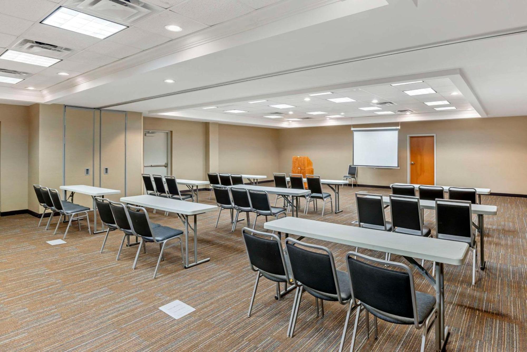 Comfort Suites At Virginia Center Commons Glen Allen Bagian luar foto