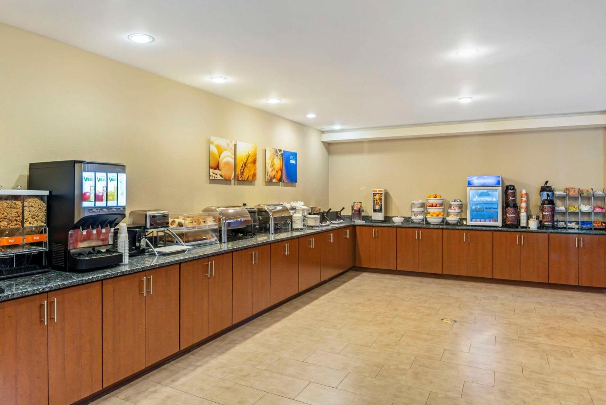 Comfort Suites At Virginia Center Commons Glen Allen Bagian luar foto